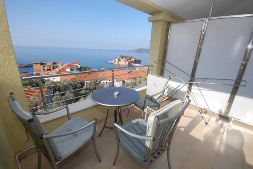 Bmv 2 With East Island View Appartement